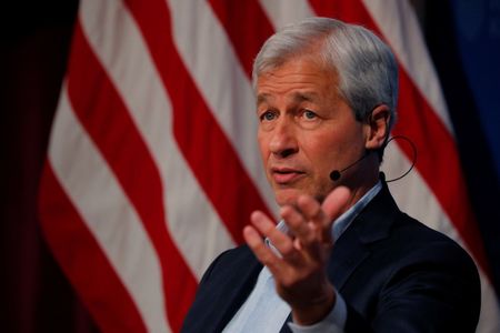 Dimon (JPMorgan) redobla su ataque a las cripto: “Se usan para lavado de dinero”