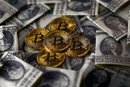 Bitcoin toca fondo y se prepara para un ascenso a 1 mdd: Arthur Hayes